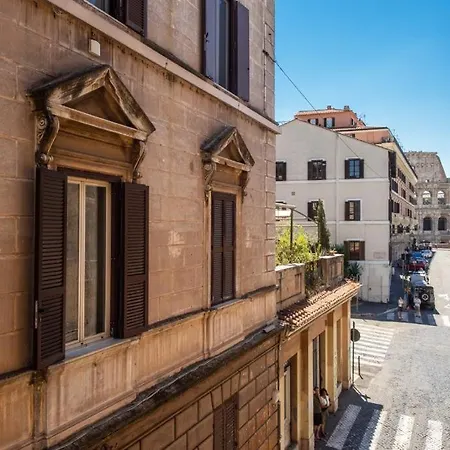 Maison Del Colosseo Apartment Rome