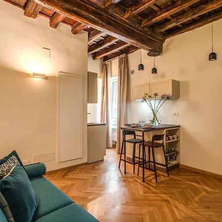 Maison Del Colosseo Apartment