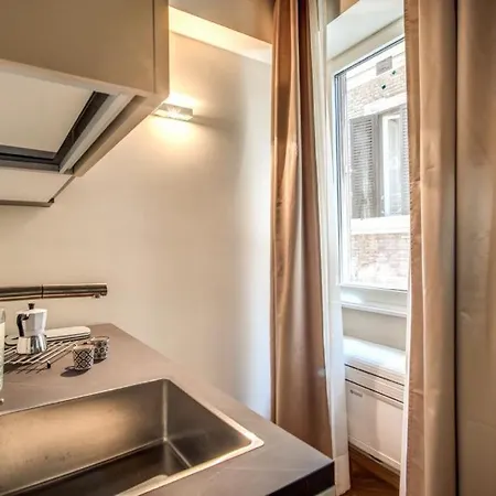 Maison Del Colosseo Apartment Rome